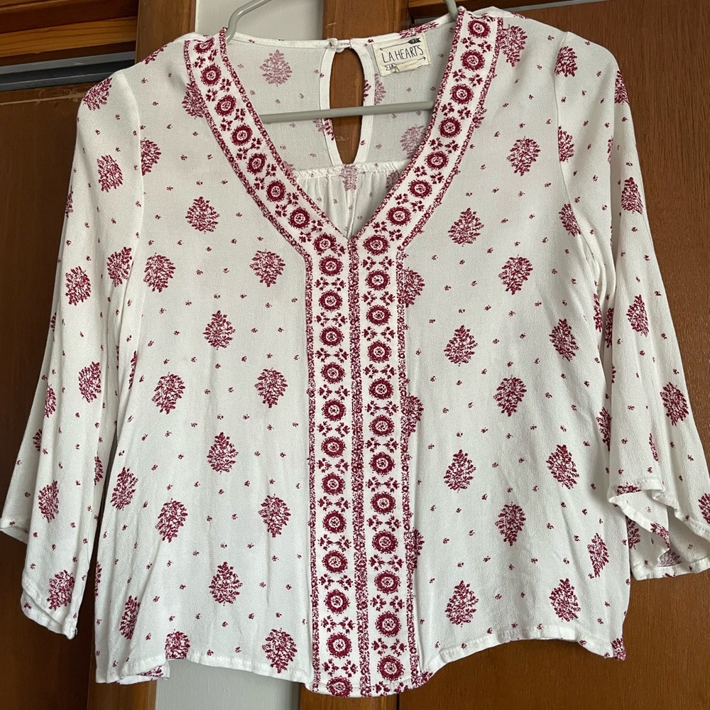 White and red LA Hearts flowy blouse size XS